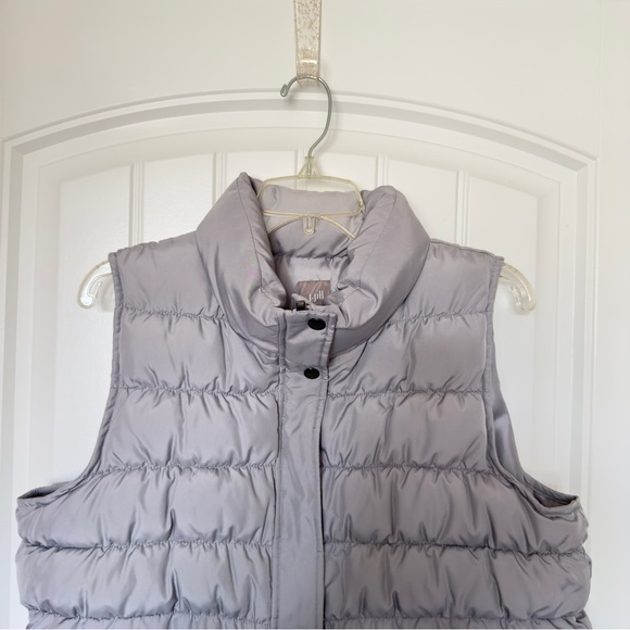 J. Jill Large‎ Gray Puffer Vest With Pockets Button & Zipper - Picture 3 of 6